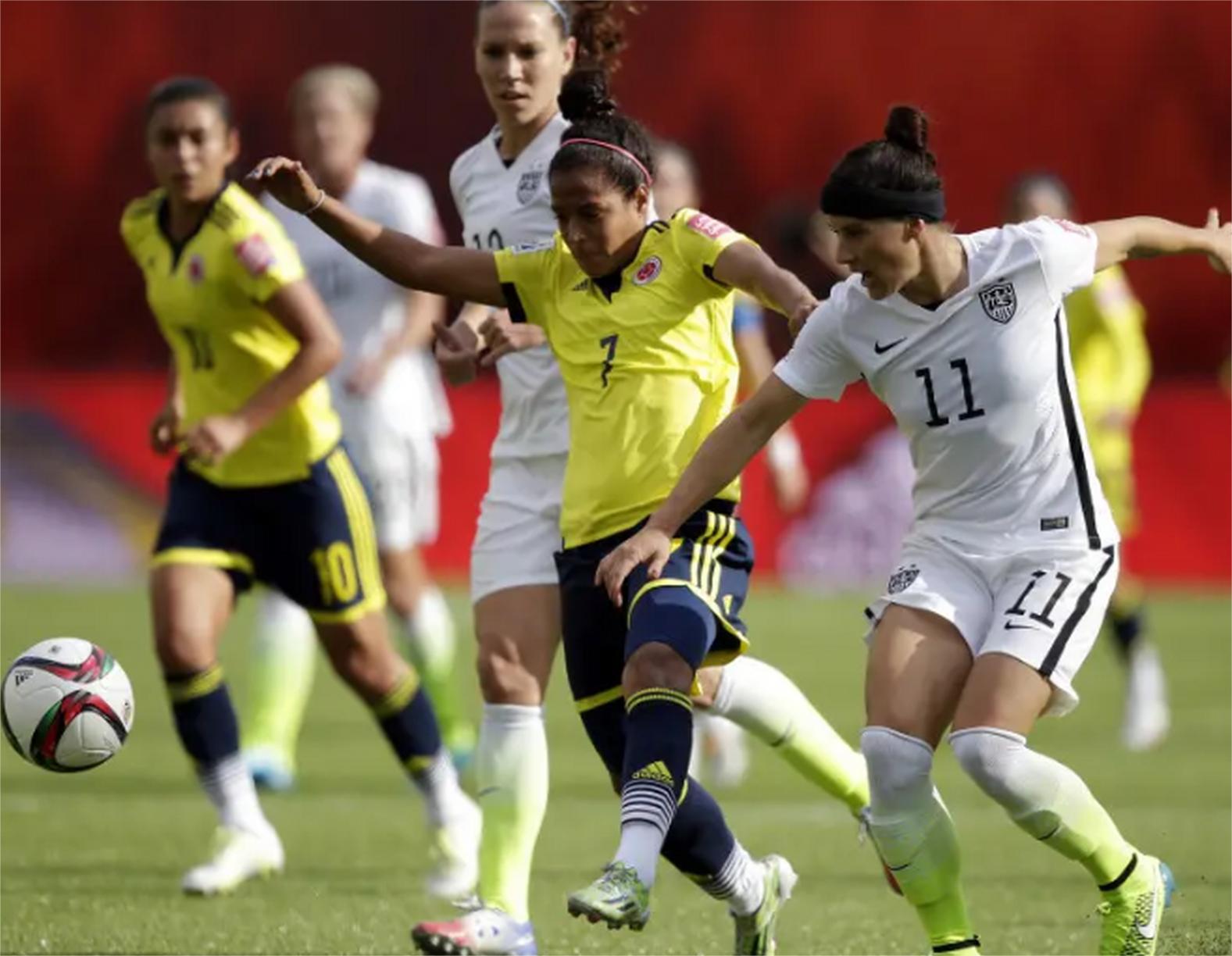 德国女足对阵哥伦比亚女足